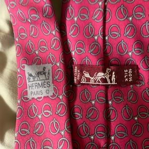 Hermes 100% silk tie, like new condition